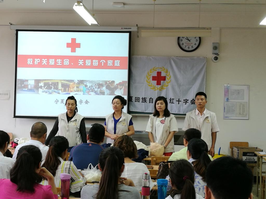 学院师生积极参与中美旅游高层对话准备工作-