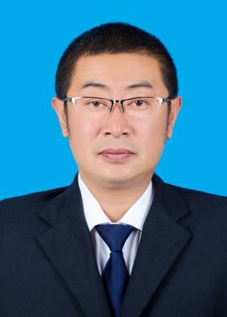 曹楠,男,汉族,2002年3月入党。