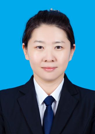 崔沫舒,女,回族,2005年6月入党。