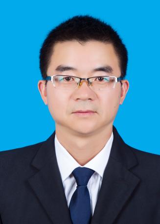 钱容德,男,汉族,2010年6月入党。