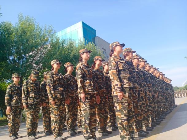 军姿练习 王皓月/摄