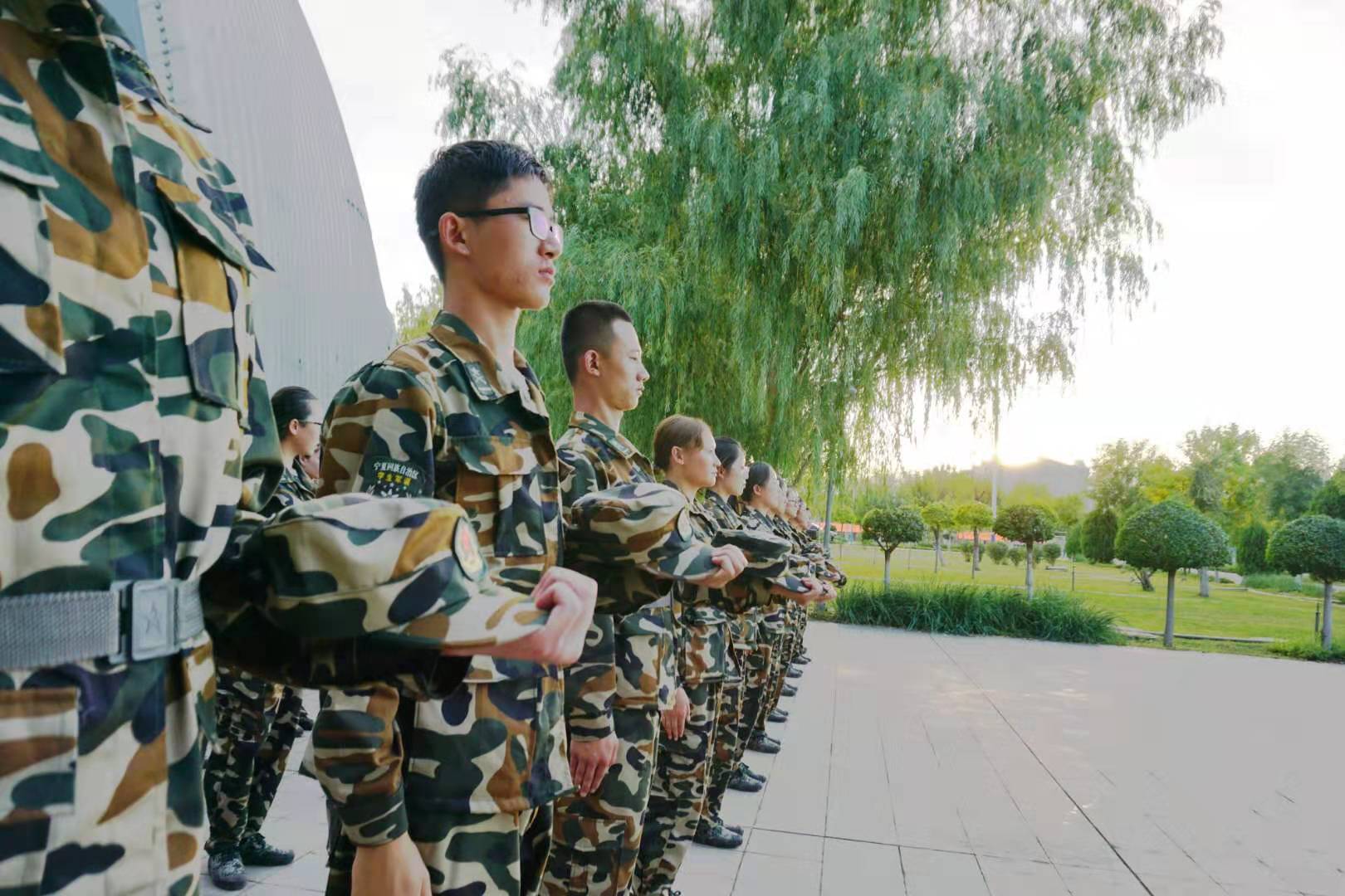 挺立如松 罗源/图